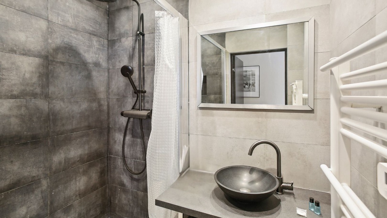 Photo of Bathroom in 12th Arrondissement