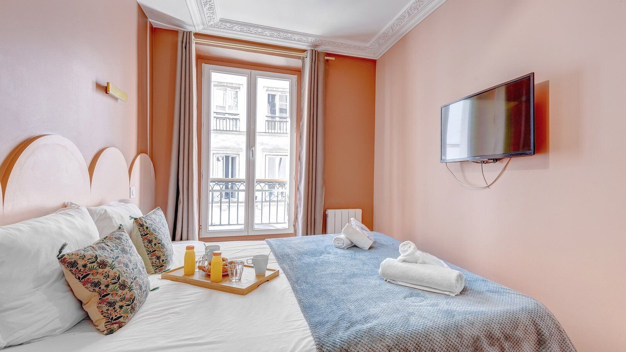 Photo of Bedroom in Arts-et-Metiers