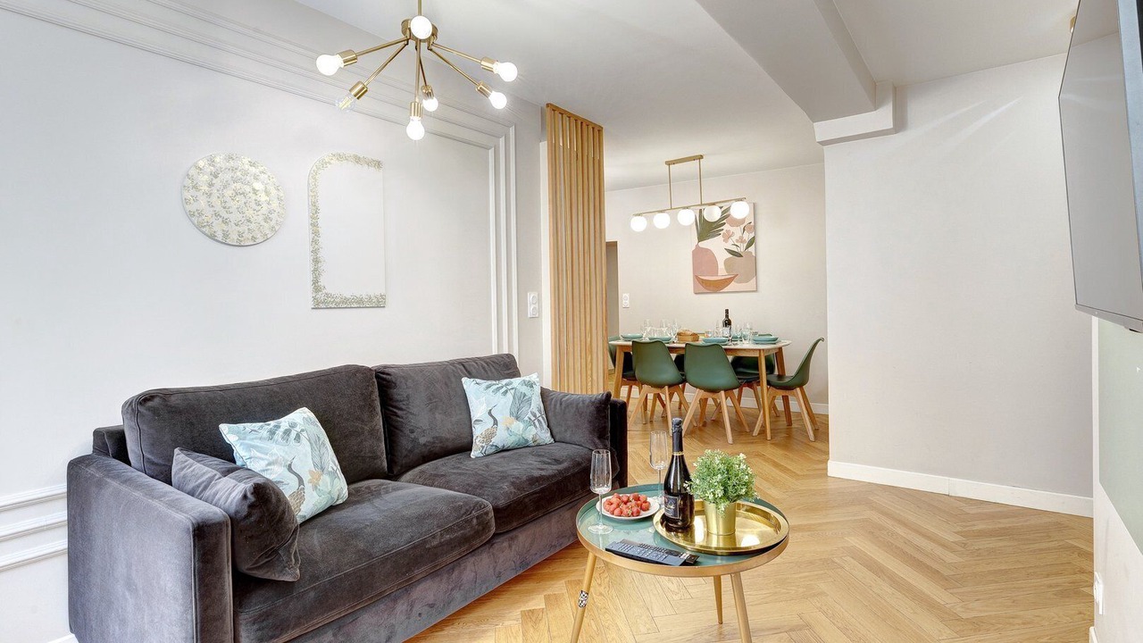 Photo of Livingroom in Arts-et-Metiers