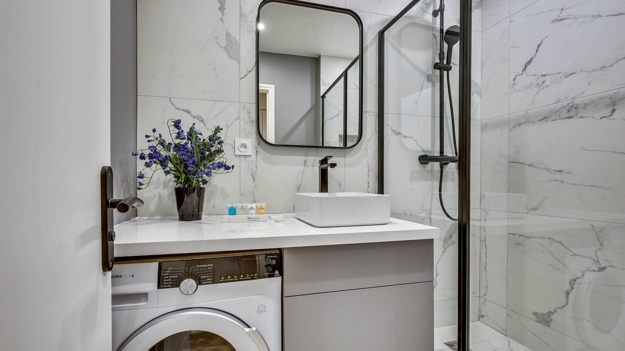 Photo of Bathroom in Arts-et-Metiers