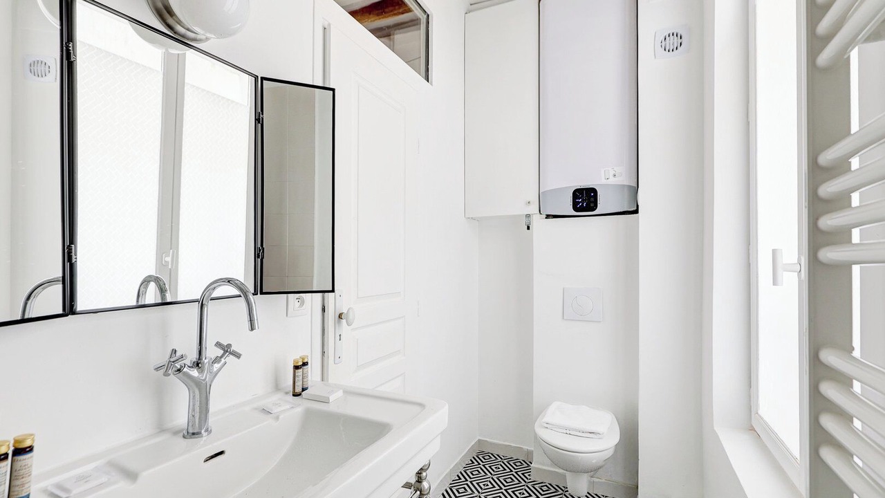 Photo of Bathroom in 3rd Arrondissement