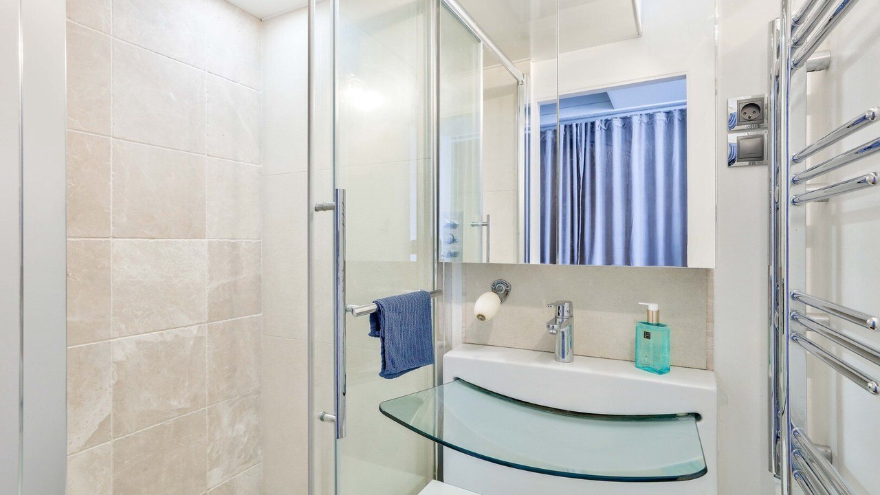 Photo of Bathroom in Notre-Dame-des-Champs