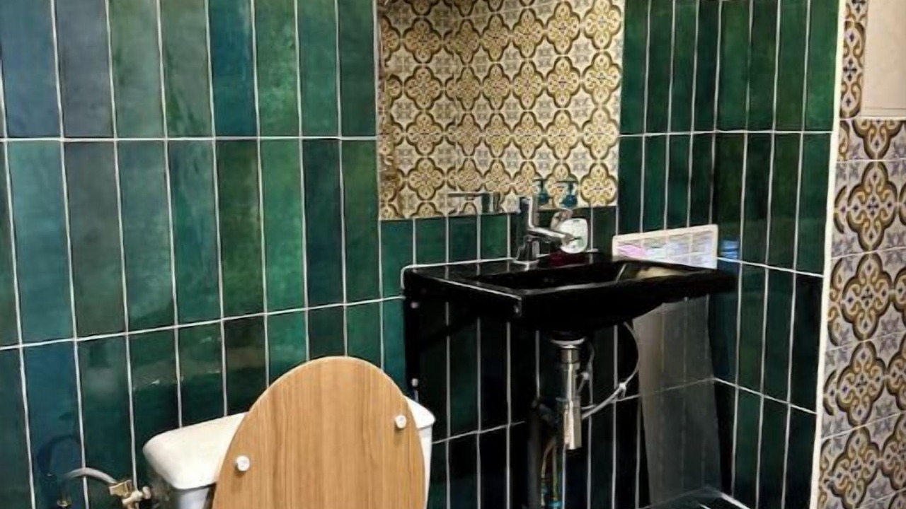 Photo of Bathroom in Puteaux