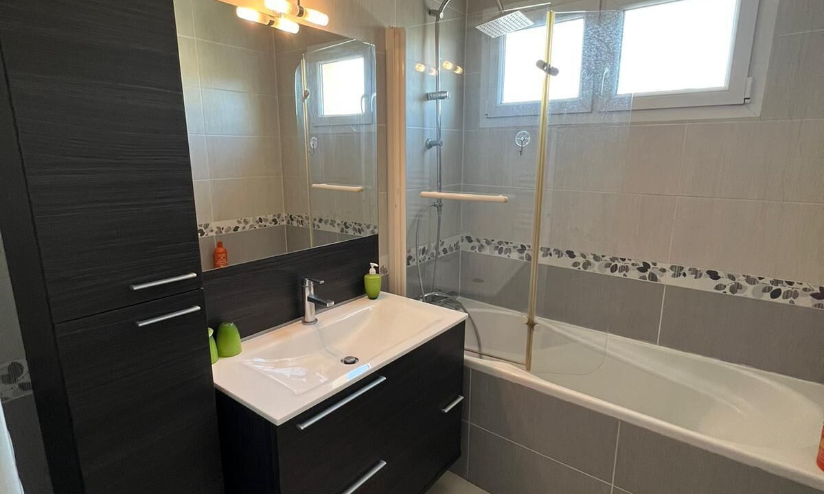 Photo of Bathroom in Noisy-le-Sec