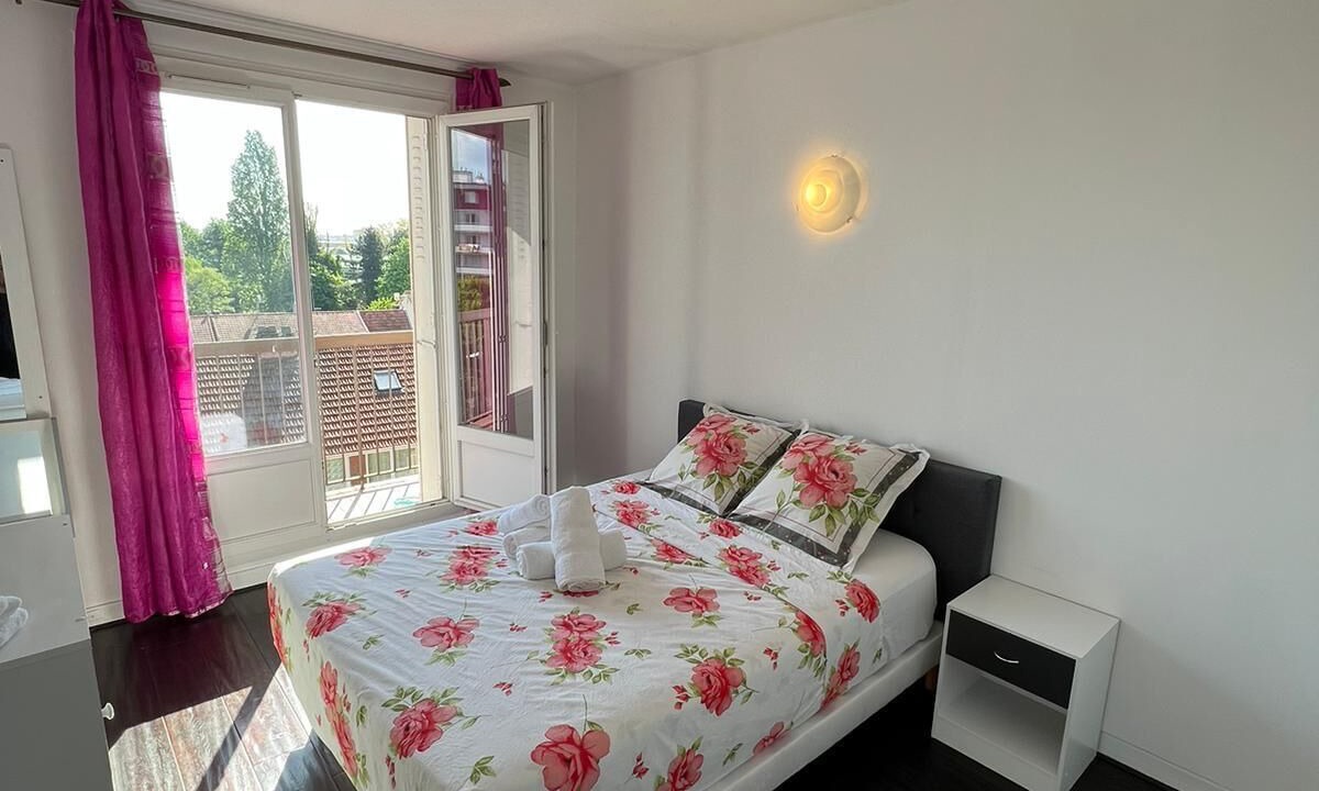 Photo of Bedroom in Noisy-le-Sec