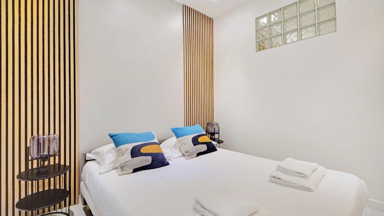 Photo of Bedroom in Arts-et-Metiers