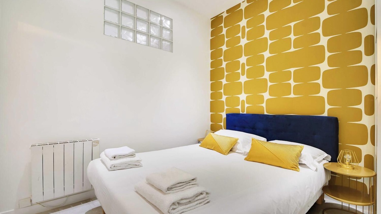 Photo of Bedroom in Arts-et-Metiers