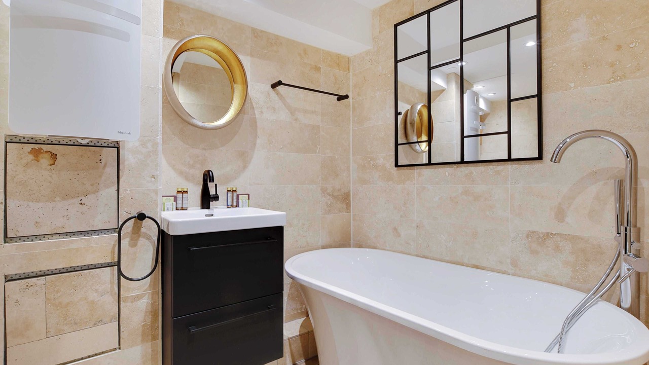 Photo of Bathroom in Quartier Sainte-Avoye