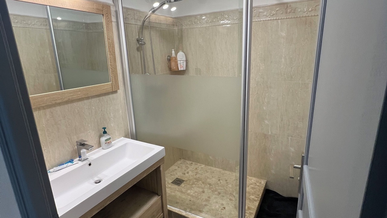 Photo of Bathroom in Gambetta