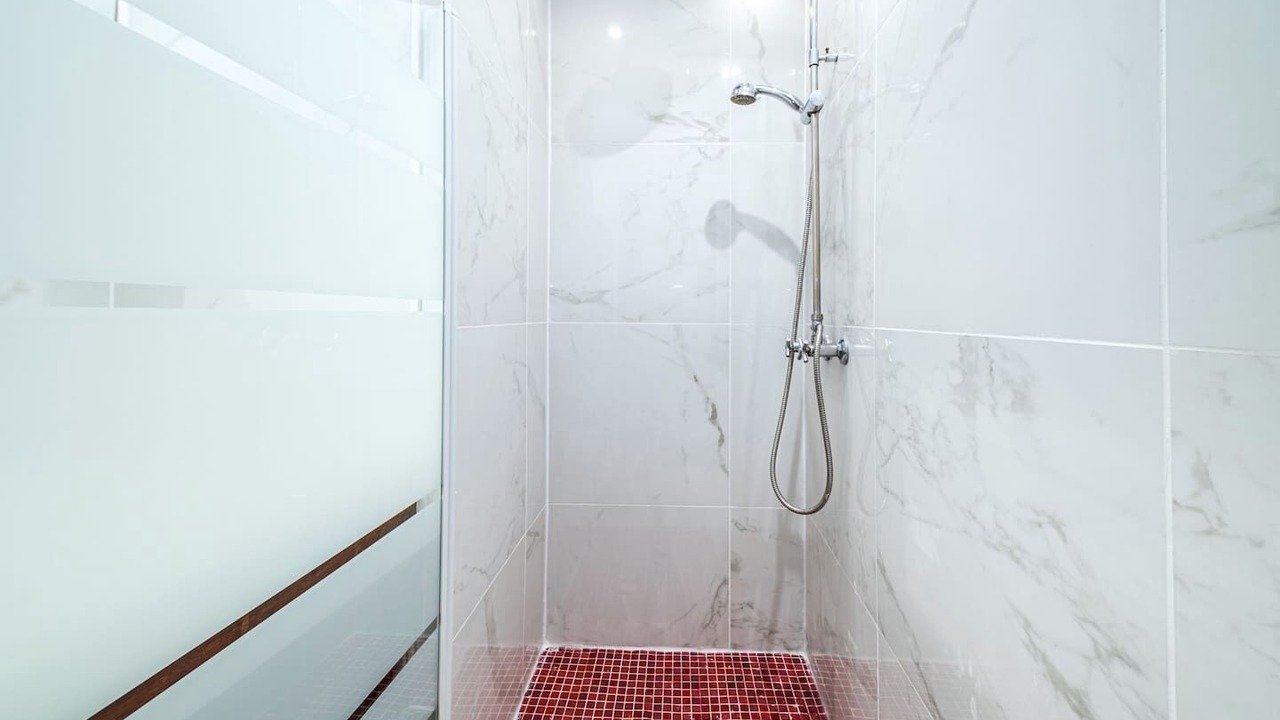 Photo of Bathroom in Combat