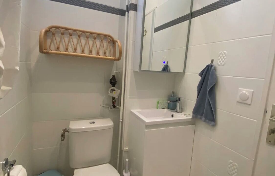 Photo of Bathroom in Joinville-le-Pont