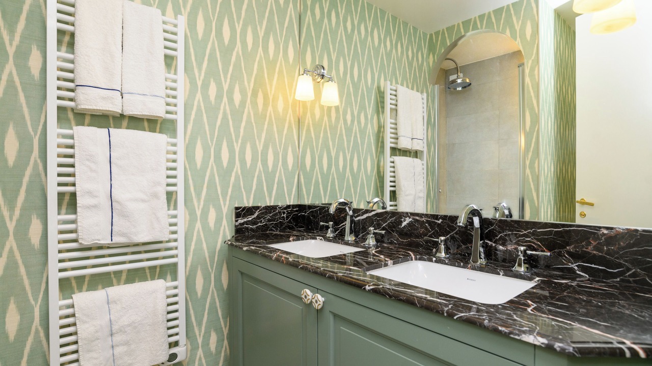 Photo of Bathroom in Faubourg Saint-Germain