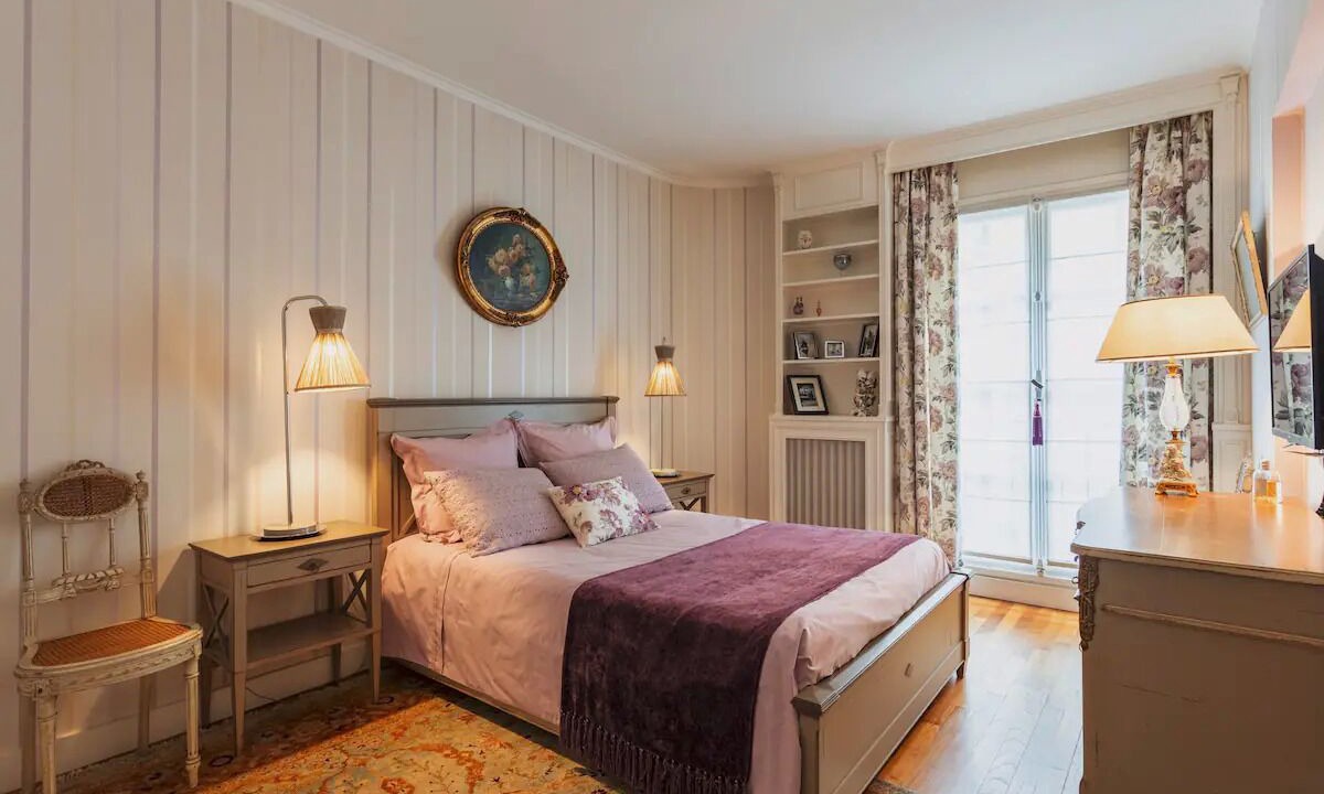 Photo of Bedroom in 4th Arrondissement