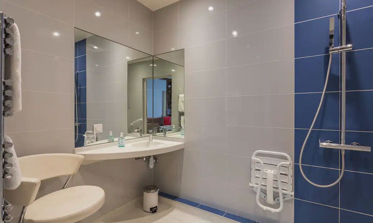 Photo of Bathroom in 4th Arrondissement