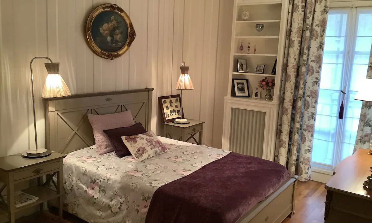 Photo of Bedroom in 4th Arrondissement