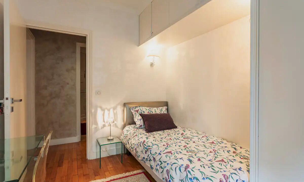Photo of Bedroom in 4th Arrondissement