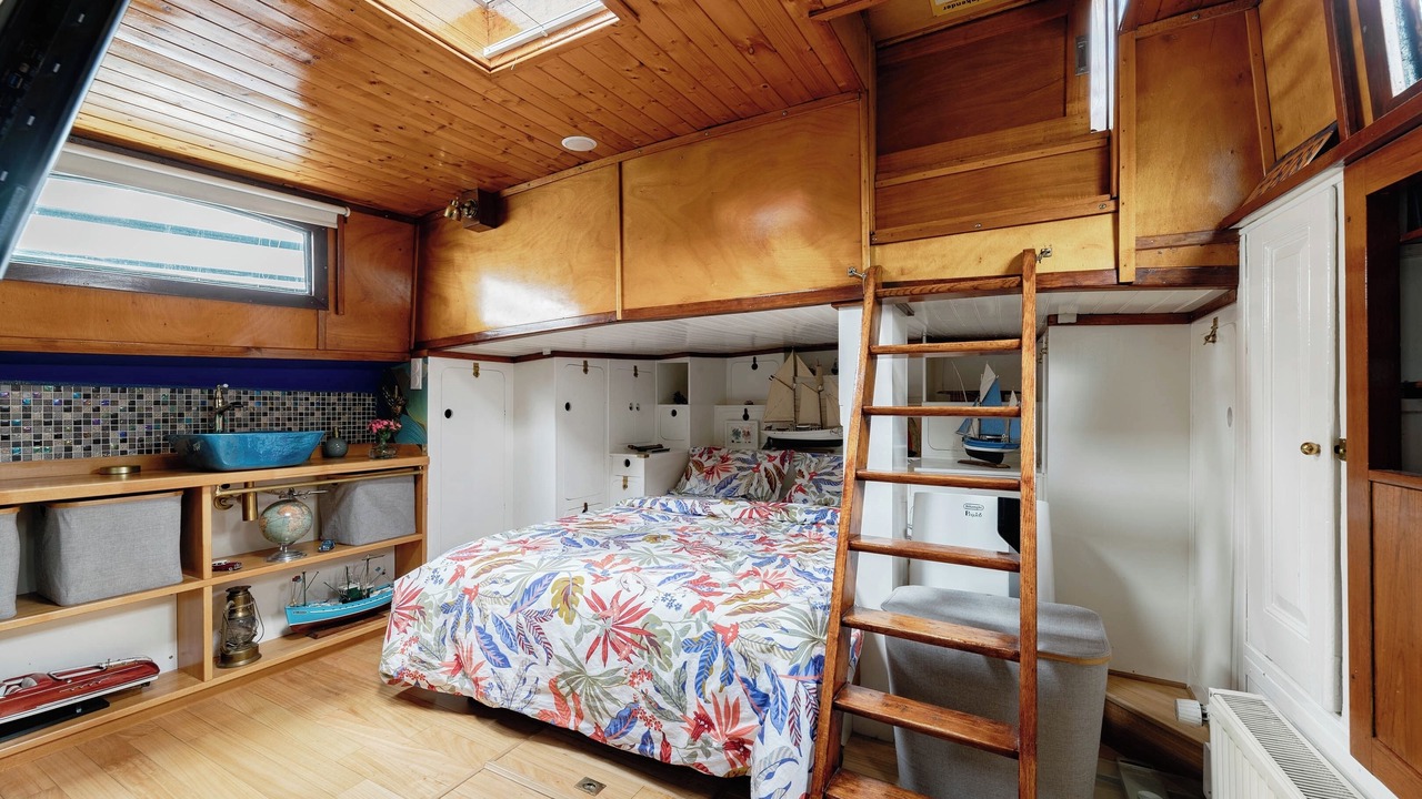 Photo of Bedroom in Asnieres-sur-Seine