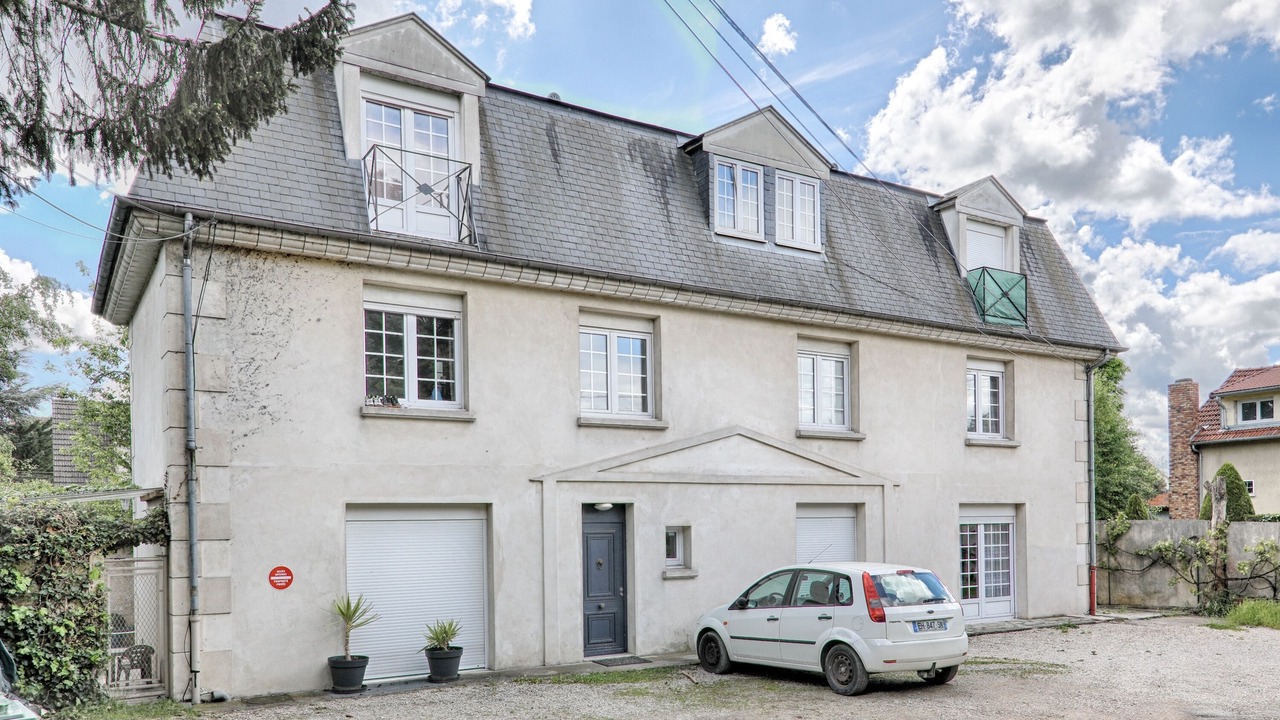Photo of Outdoor in L'Hay-les-Roses