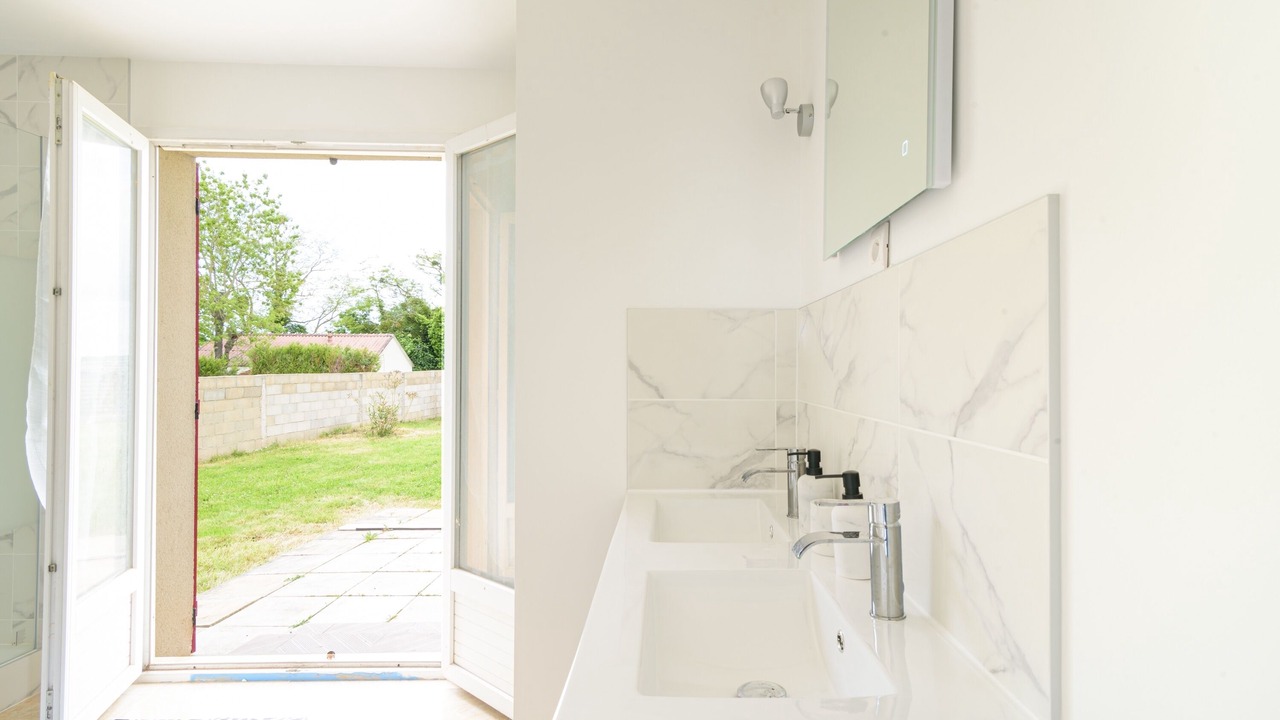 Photo of Bathroom in Precy-sur-Marne