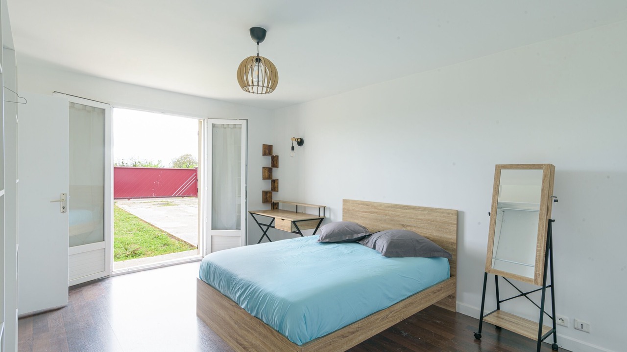 Photo of Bedroom in Precy-sur-Marne