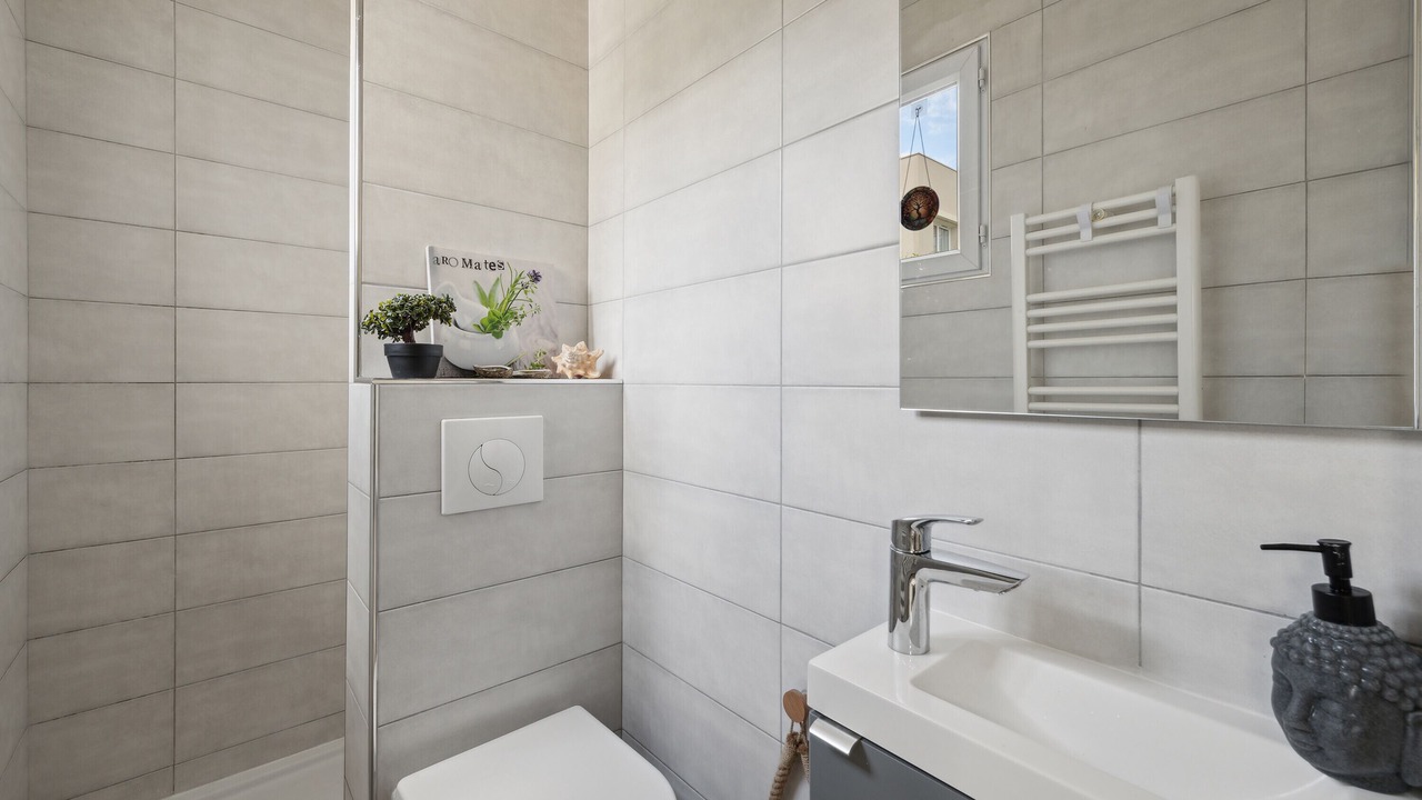 Photo of Bathroom in Plateau - Mont-Valerien