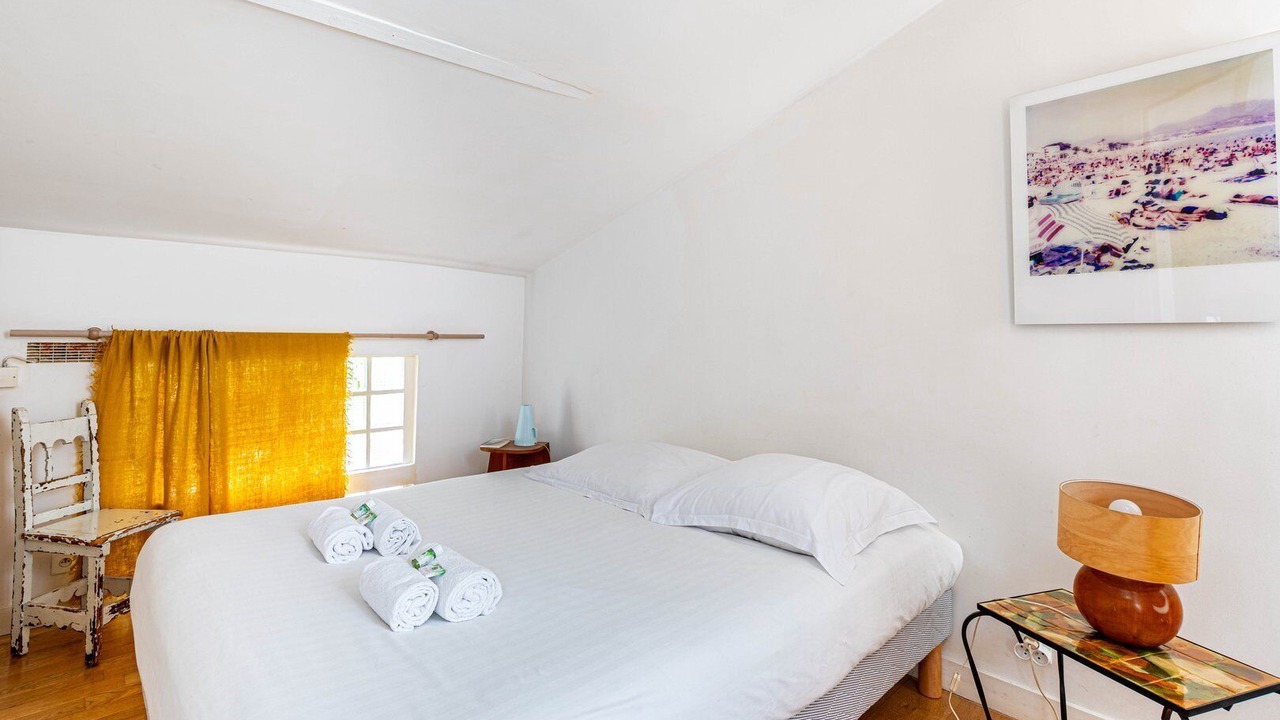 Photo of Bedroom in Belleville