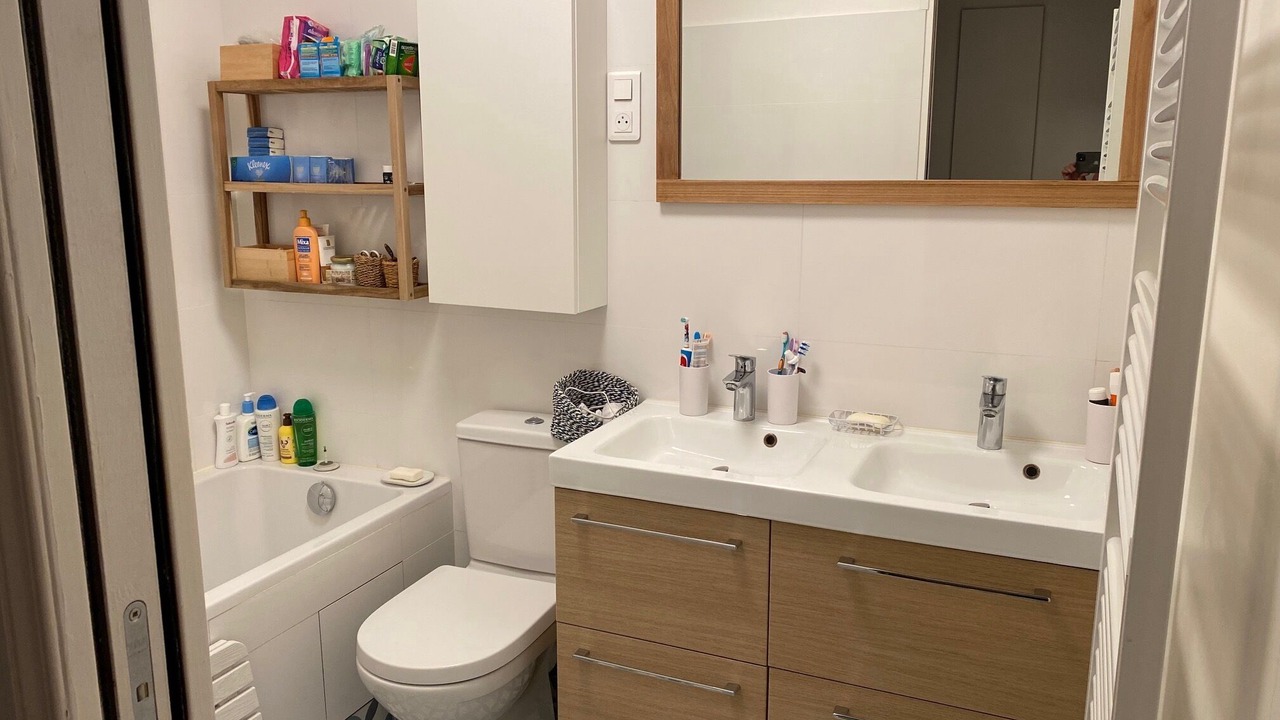 Photo of Bathroom in Saint-Fargeau