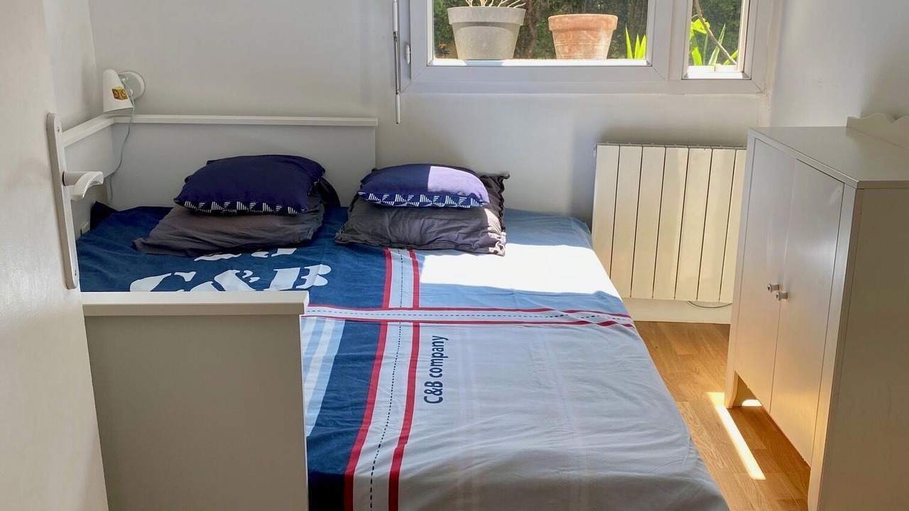 Photo of Bedroom in Saint-Fargeau