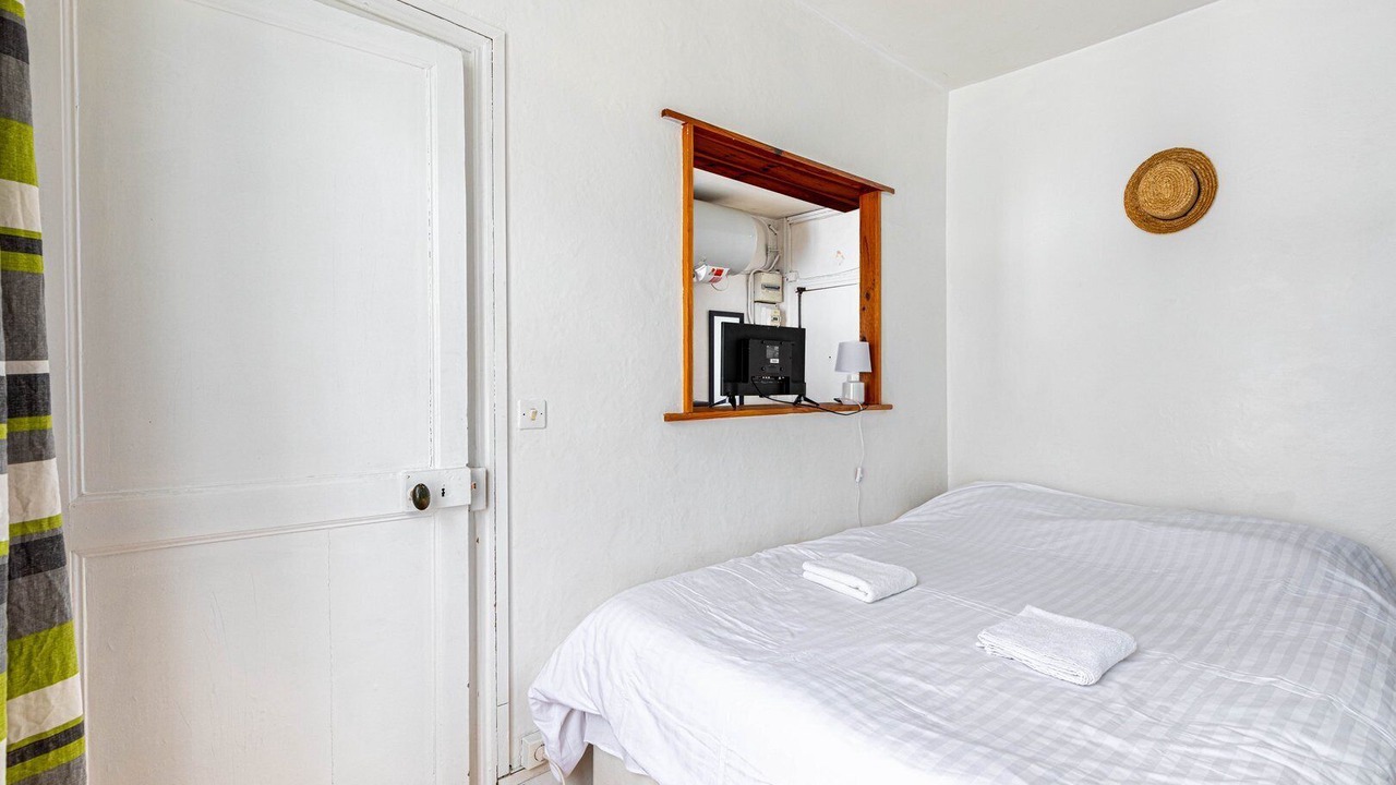 Photo of Bedroom in Quartier de la Folie-Mericourt