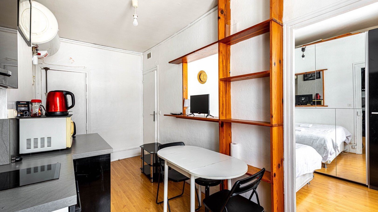 Photo of Kitchen in Quartier de la Folie-Mericourt