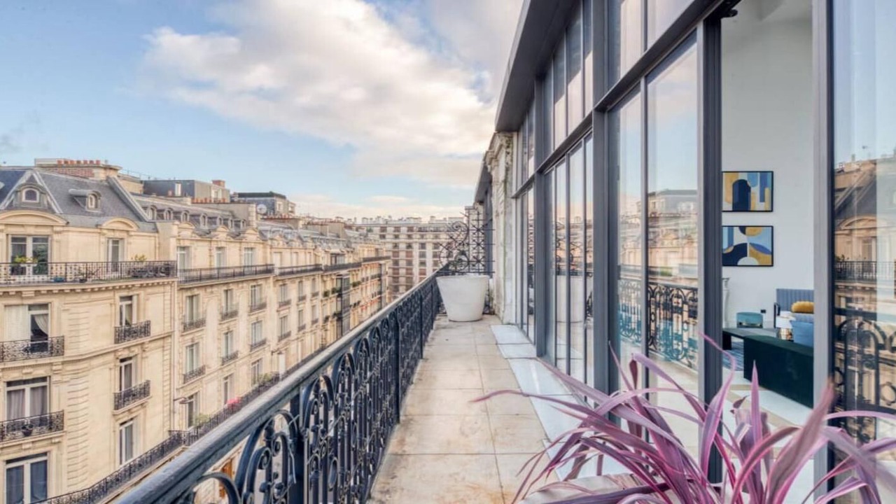 Photo of Outdoor in Champs-Elysees
