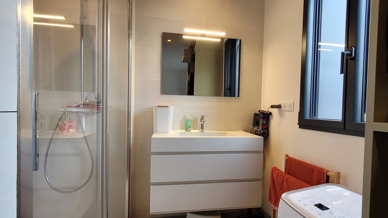 Photo of Bathroom in Neuilly-Plaisance