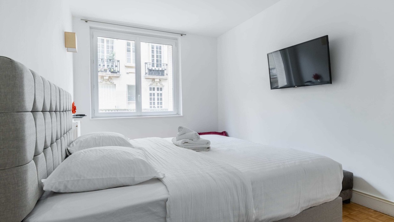 Photo of Bedroom in Chaillot