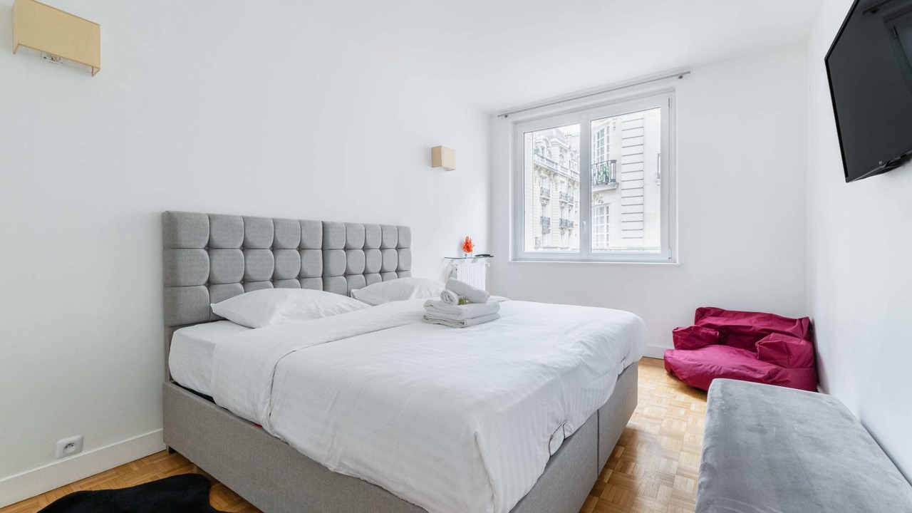 Photo of Bedroom in Chaillot