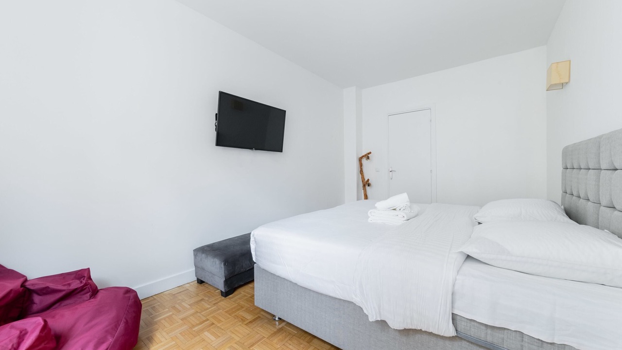 Photo of Bedroom in Chaillot