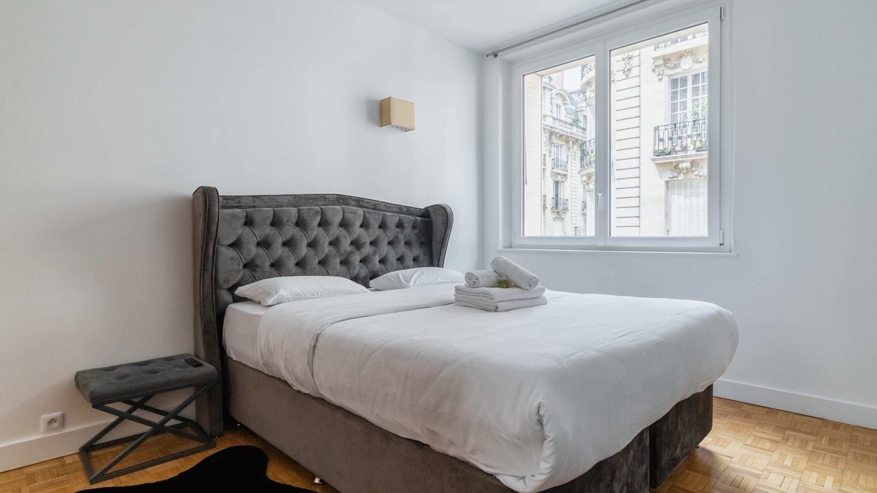 Photo of Bedroom in Chaillot