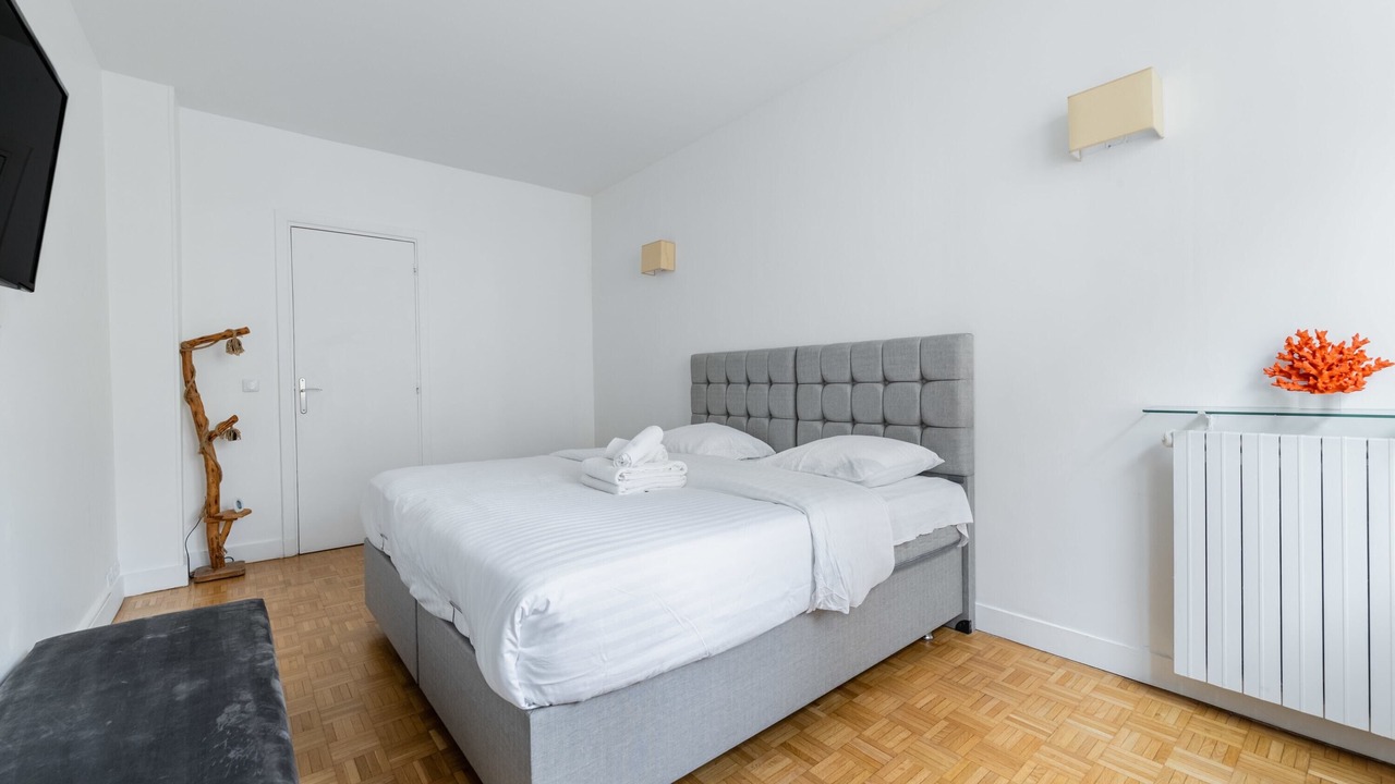 Photo of Bedroom in Chaillot