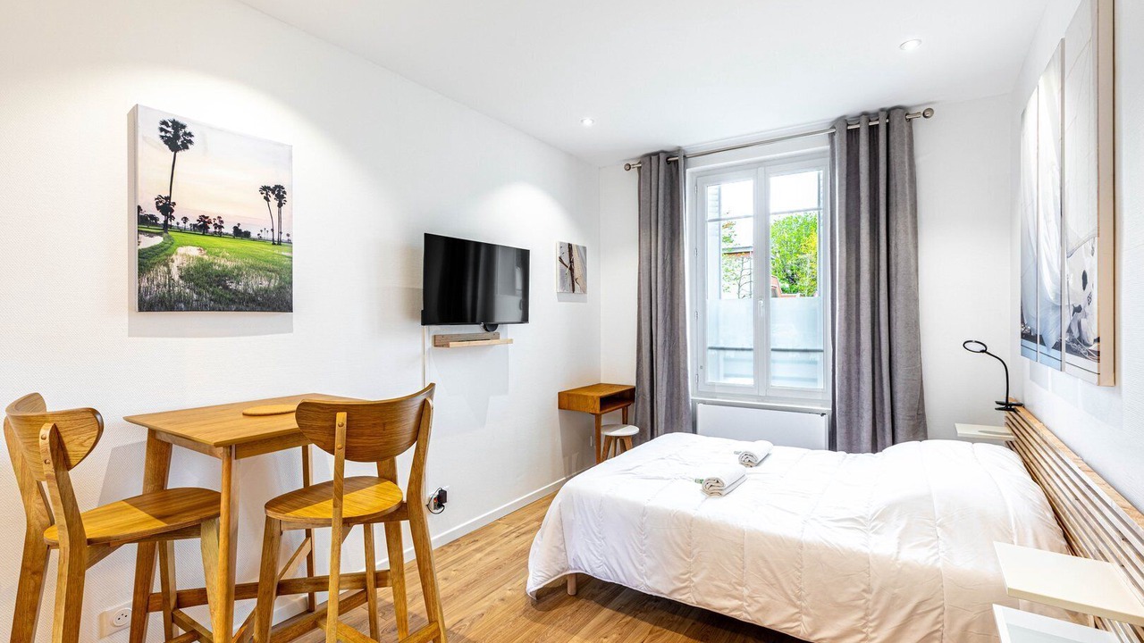 Photo of Bedroom in Joinville-le-Pont