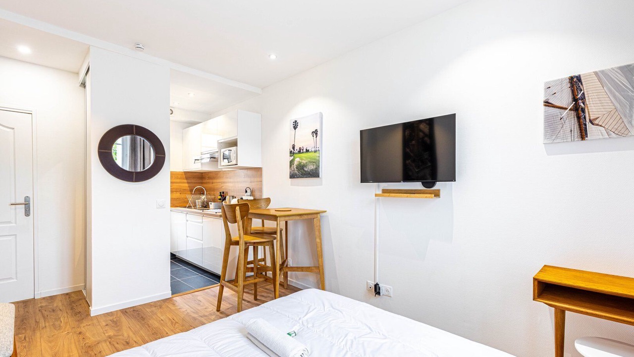 Photo of Bedroom in Joinville-le-Pont