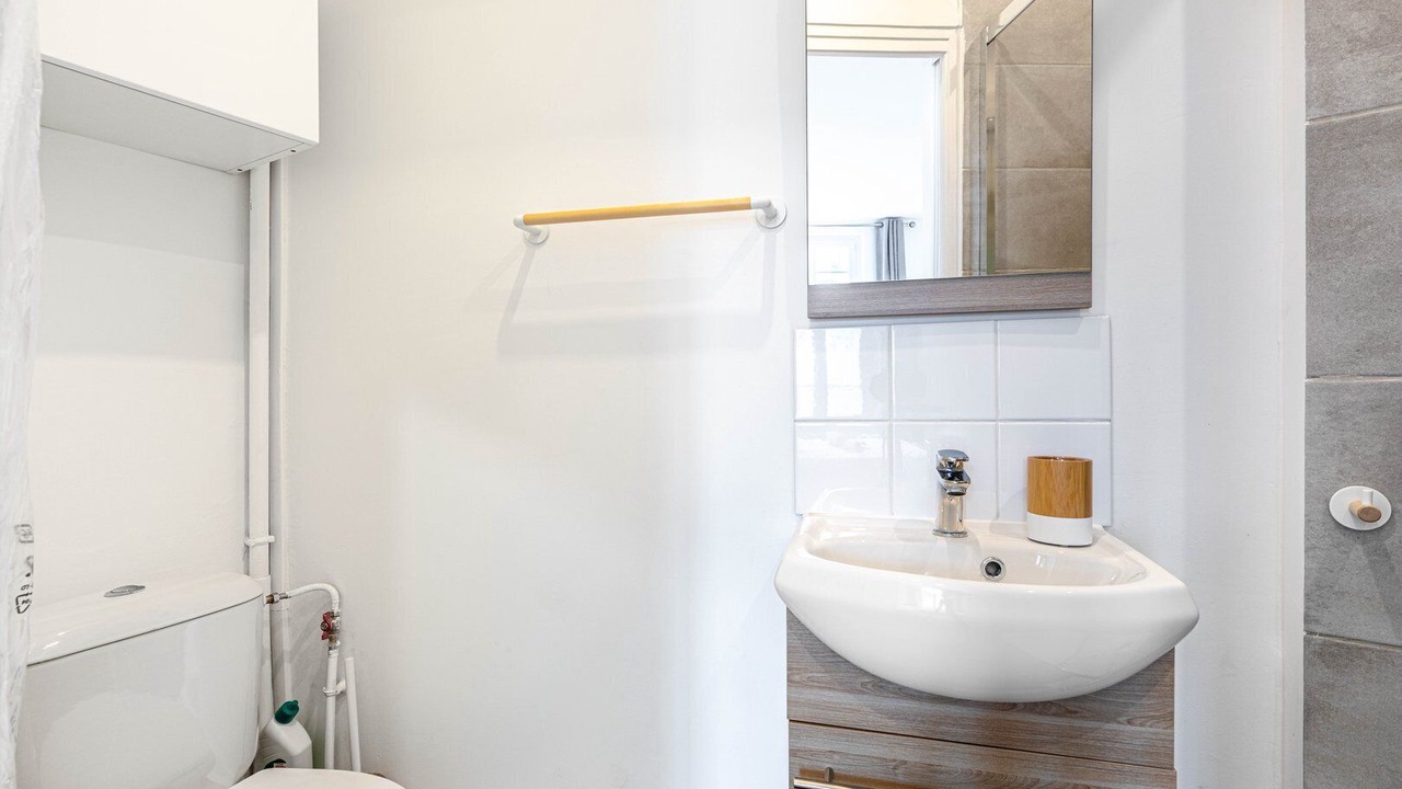 Photo of Bathroom in Joinville-le-Pont