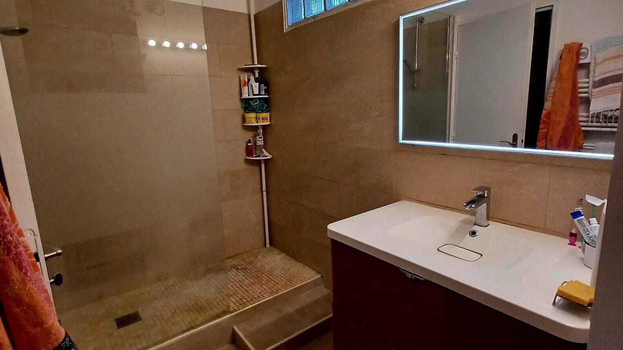 Photo of Bathroom in Villejuif