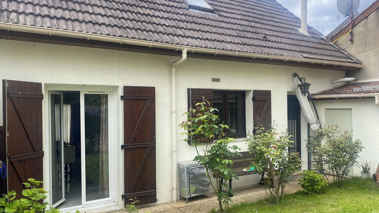 Photo of Outdoor in L'Hay-les-Roses