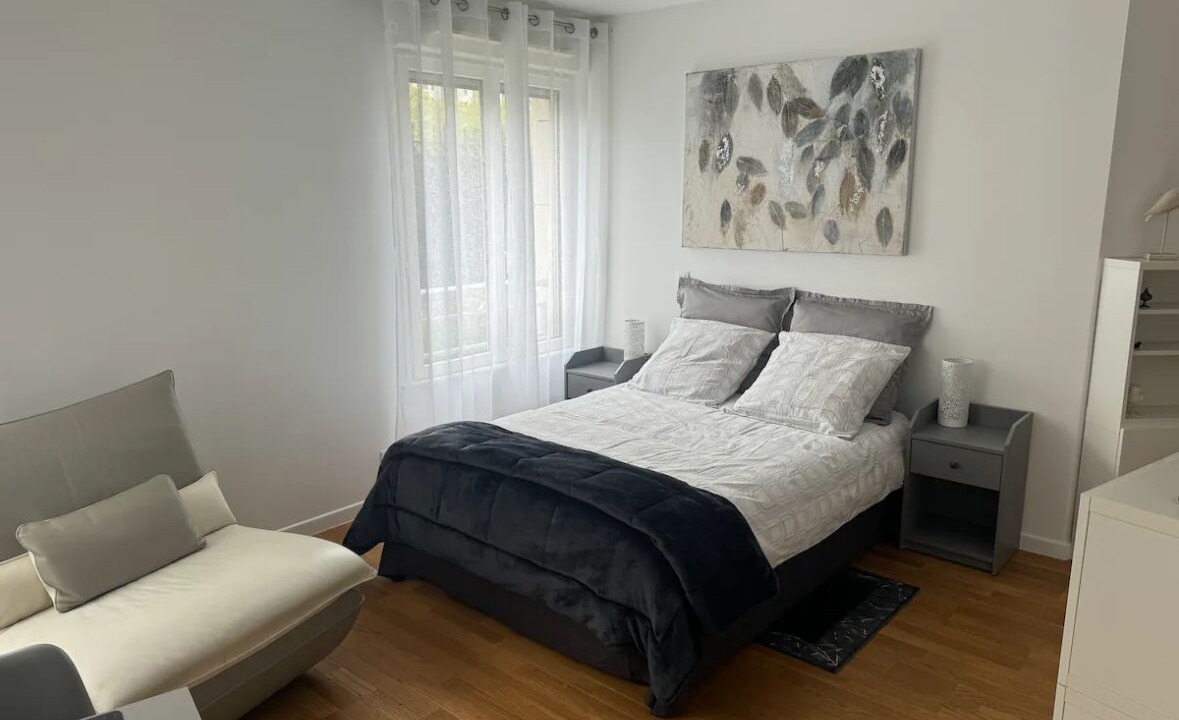 Photo of Bedroom in Puteaux