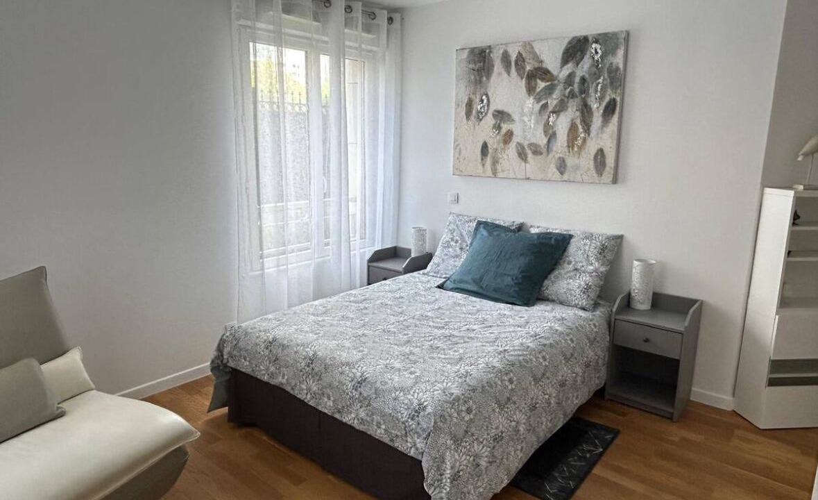 Photo of Bedroom in Puteaux