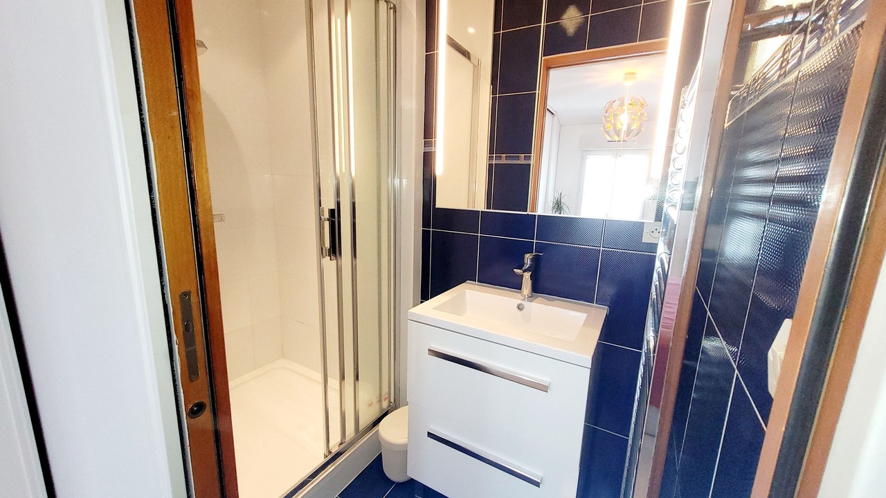 Photo of Bathroom in Asnieres-sur-Seine