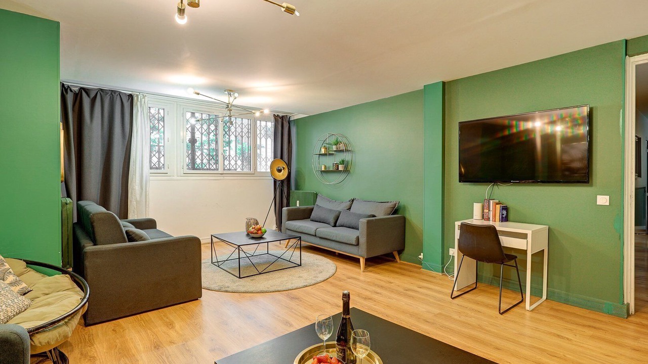 Photo of Livingroom in Quartier de la Folie-Mericourt