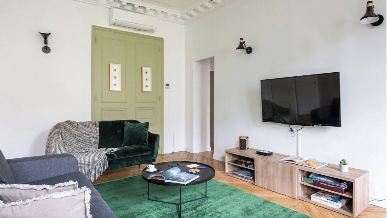 Photo of Livingroom in Arts-et-Metiers