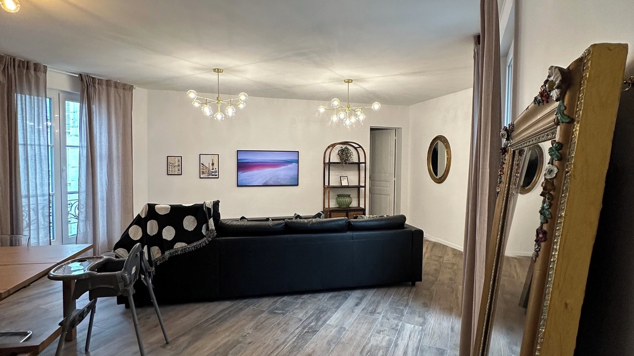 Photo of Livingroom in Quartier de la Folie-Mericourt