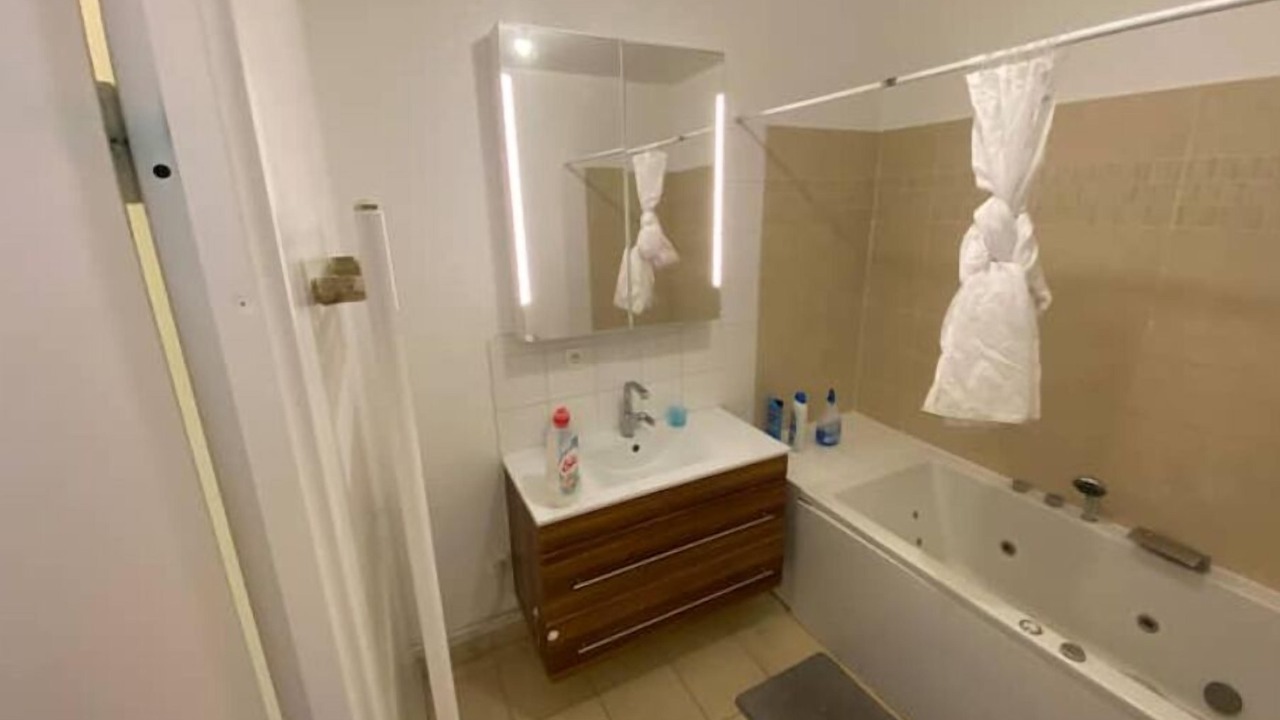 Photo of Bathroom in Saint-Denis