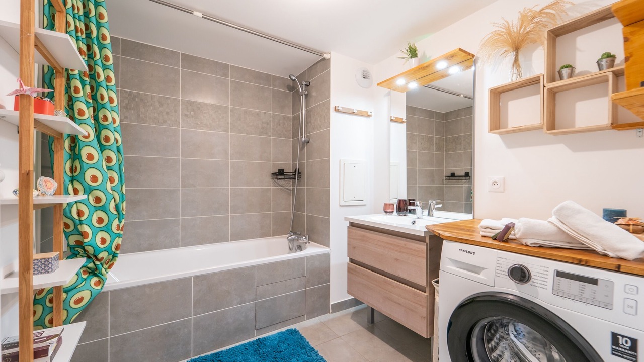 Photo of Bathroom in Noisy-le-Grand